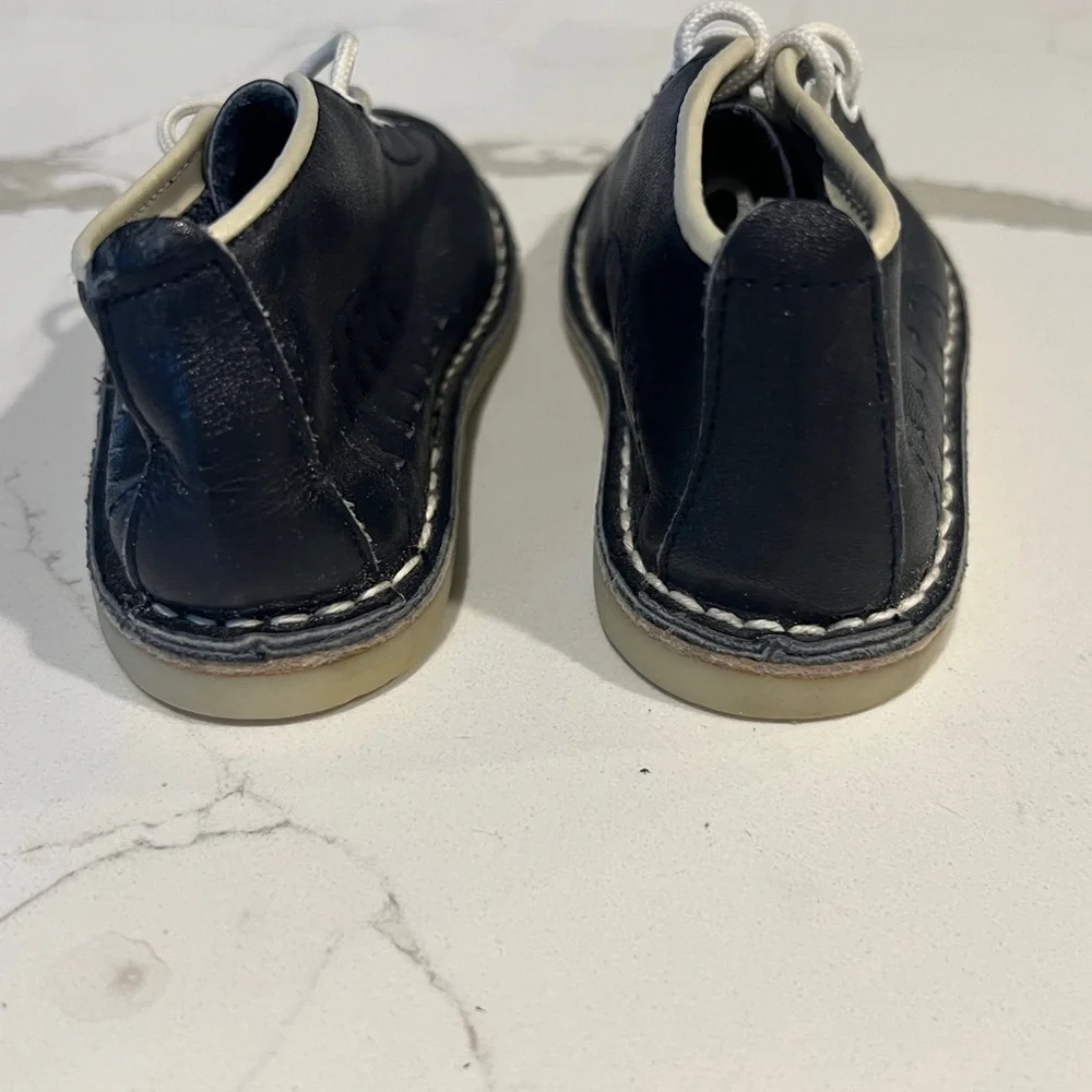Vintage G. Bell Navy Perforated Walking Shoes Childrens Sz 6